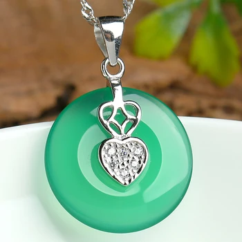 Natural green chalcedony pendant buckle fashion women 925 silver inlaid jade jade necklace pendant special tone
Natural green chalcedony pendant buckle fashion women 925 silver inlaid jade jade necklace pendant special tone