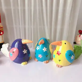 Enamel cartoon bird ceramic creative piggy bank decoration piggy bank piggy bank decoration
Enamel cartoon bird ceramic creative piggy bank decoration piggy bank piggy bank decoration