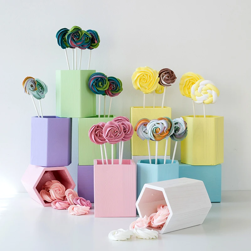 SWEETGO Straw holder cake table decoration Makeup brush Storage flowers vase background Scenery props lollipop Straw wood pot
SWEETGO Straw holder cake table decoration Makeup brush Storage flowers vase background Scenery props lollipop Straw wood pot