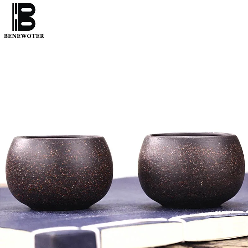 2PCS/Lot 60cc Authentic Yixing Purple Clay Tea Cups Raw Ore Black Zhu Mud Teaware for Home Puer Tieguanyin Teacup Sent Friends
2PCS/Lot 60cc Authentic Yixing Purple Clay Tea Cups Raw Ore Black Zhu Mud Teaware for Home Puer Tieguanyin Teacup Sent Friends