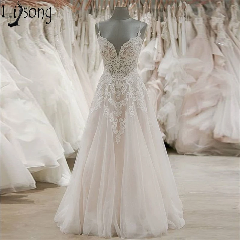 2018 Graceful Lace Appliques Tulle Wedding Dress Backless Spaghetti Strap A Line Sweep Train Long Bridal Gowns Robe De Mariee
2018 Graceful Lace Appliques Tulle Wedding Dress Backless Spaghetti Strap A Line Sweep Train Long Bridal Gowns Robe De Mariee