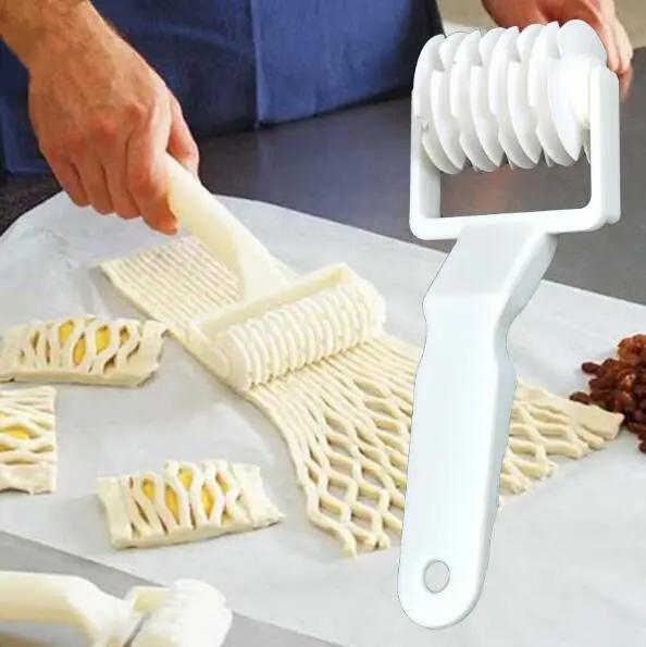 Pie Pizza Cookie Cutter Pastry Plastic Baking Tools Bakeware Embossing Dough Roller Lattice Roller Cutter Craft Cake Mould
Pie Pizza Cookie Cutter Pastry Plastic Baking Tools Bakeware Embossing Dough Roller Lattice Roller Cutter Craft Cake Mould