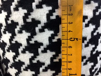 Free ship 40% wool tweed black and white houndstooth fabric price for 1 meter 59" width
Free ship 40% wool tweed black and white houndstooth fabric price for 1 meter 59" width