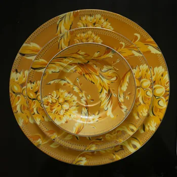 European Luxury Golden Phoenix Bone China Dinnerware Set Jingdezhen Porcelain Sun God Dish Plate Home Decoration Hanging Plate
European Luxury Golden Phoenix Bone China Dinnerware Set Jingdezhen Porcelain Sun God Dish Plate Home Decoration Hanging Plate