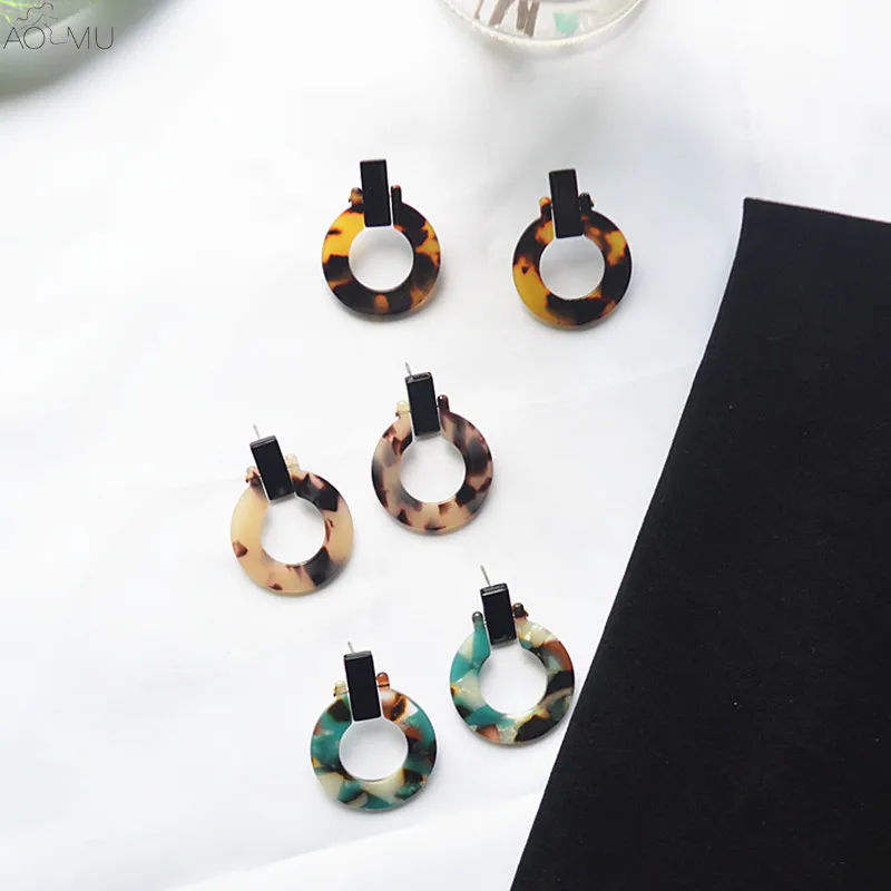 AOMU 2018 New Trendy Circle Tortoiseshell Leopard Acetic Acid Acrylic Plate Round Stud Earrings for Women Girl Gift
AOMU 2018 New Trendy Circle Tortoiseshell Leopard Acetic Acid Acrylic Plate Round Stud Earrings for Women Girl Gift