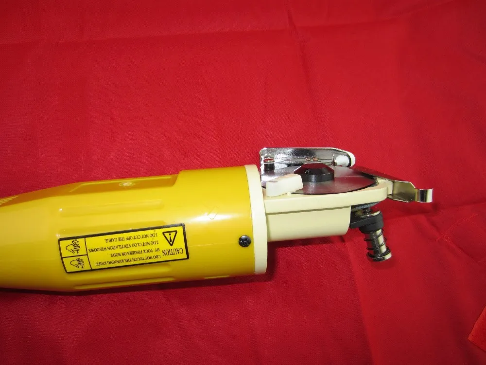 fabric cutter (19)