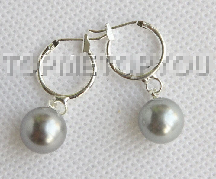 > 2pcs 10mm round gray south sea shell pearls Earrings 636 -Top quality free shipping
> 2pcs 10mm round gray south sea shell pearls Earrings 636 -Top quality free shipping