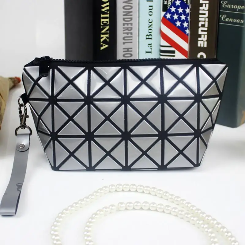 Luxury Bags Designer Geometry Clutch Bag for Women Fashion Makeup Bag Ladies Evening Clutches Party Handbag Totes Wristlets
Luxury Bags Designer Geometry Clutch Bag for Women Fashion Makeup Bag Ladies Evening Clutches Party Handbag Totes Wristlets