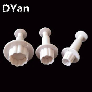 New 3pcs Flower Spring Mold Spring Embossing Mold DIY Biscuit Baking Embossing Set
New 3pcs Flower Spring Mold Spring Embossing Mold DIY Biscuit Baking Embossing Set
