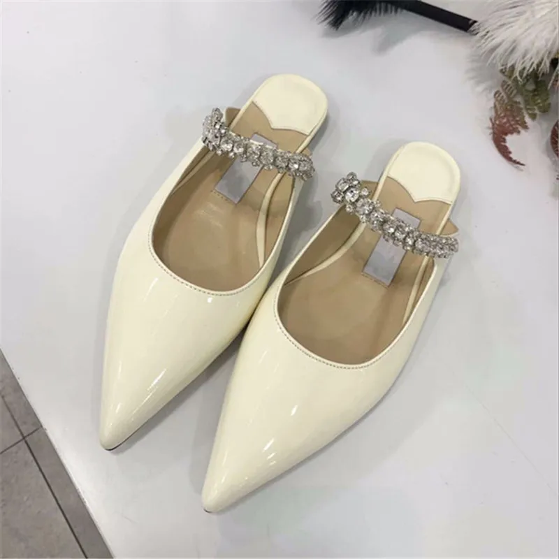 Luxury Brand Women Mules Shoes Crystal Decor Pointed Toe Shoes Woman Flats Designer 2019 Fashion Slippers Slip On Loafers Mules
Luxury Brand Women Mules Shoes Crystal Decor Pointed Toe Shoes Woman Flats Designer 2019 Fashion Slippers Slip On Loafers Mules