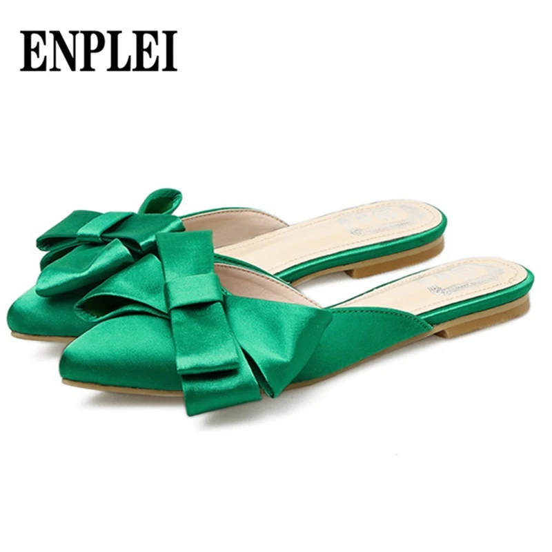 ENPLEI spring and summer women's shoes silk satin Pointed bow tie slippers Baotou flats heel sets semi slippers
ENPLEI spring and summer women's shoes silk satin Pointed bow tie slippers Baotou flats heel sets semi slippers