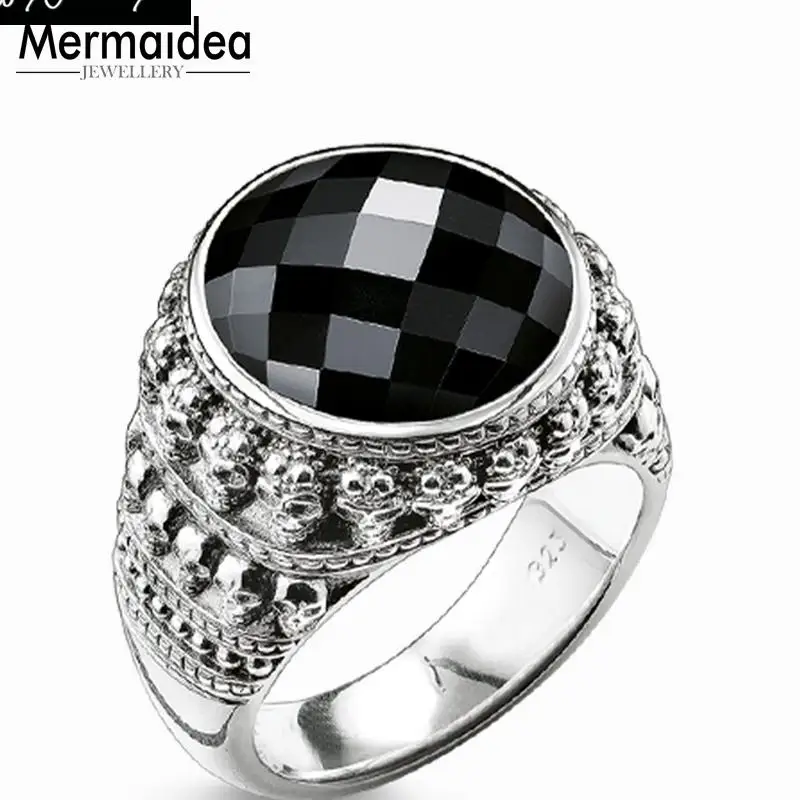 Black Oval CZ Skull Skeleton Cocktail Ring Europe Style Fashion Jewelry For Men Women 2019 Gift Silver to Lover
Black Oval CZ Skull Skeleton Cocktail Ring Europe Style Fashion Jewelry For Men Women 2019 Gift Silver to Lover