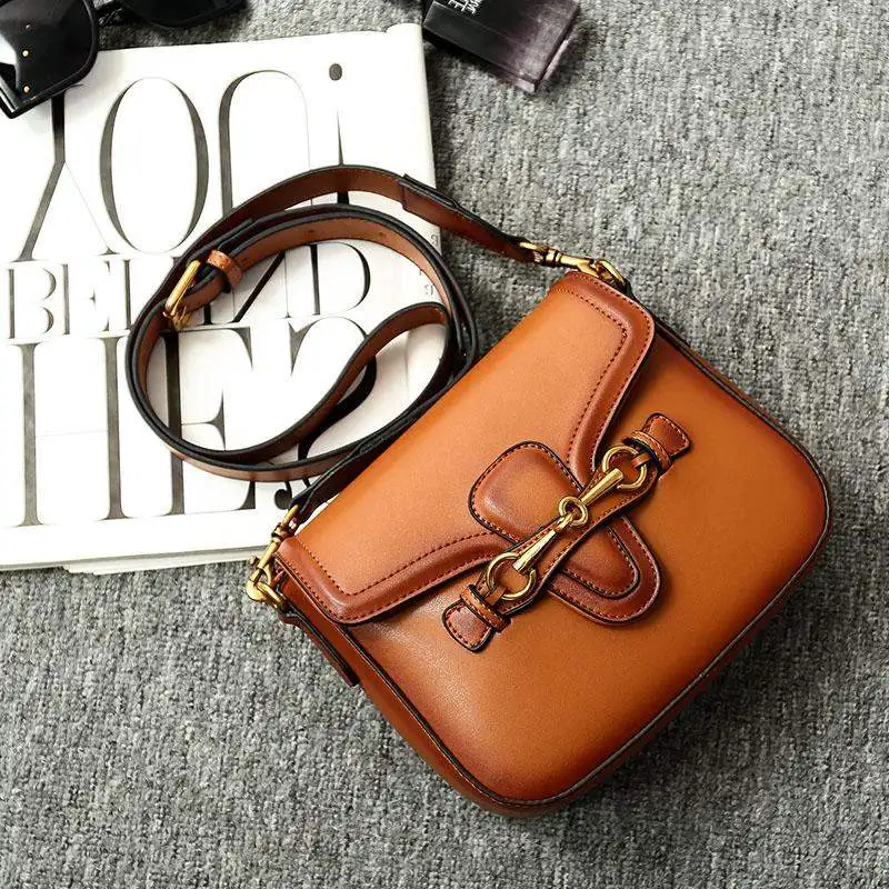 Brand Fashion Show Women's Famous Designer Saddle Shoulder Bag Handbag Crossbody For Women brand Genuine Leather Bags top qualit
Brand Fashion Show Women's Famous Designer Saddle Shoulder Bag Handbag Crossbody For Women brand Genuine Leather Bags top qualit