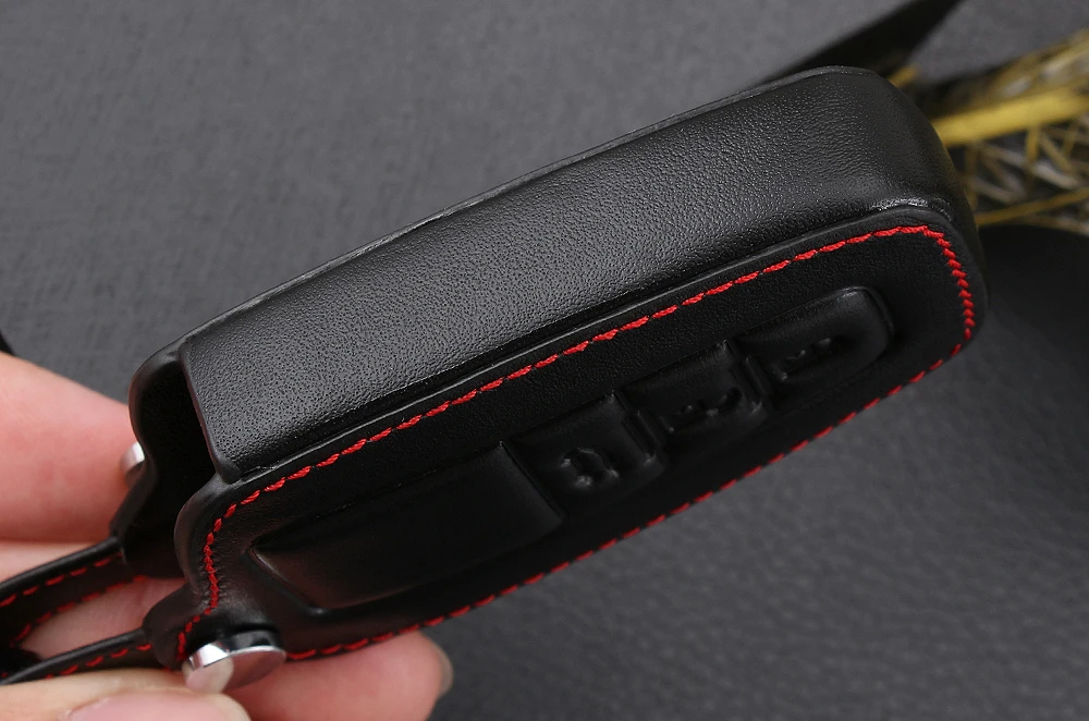 VCiiC Leather Remote Car Keychain Key Cover Case For Toyota Camry CHR Prius Corolla RAV4 Prado 2017 2018 Remote 3 button keyless