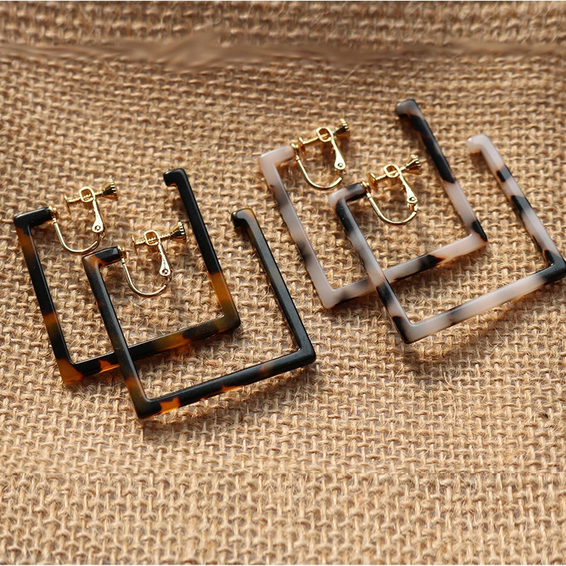 IGU cool Tortoise Leopard Round Acetate Clip Earrings Geometry Triangular Acetic Acid Screw Clip Earrings E0111
IGU cool Tortoise Leopard Round Acetate Clip Earrings Geometry Triangular Acetic Acid Screw Clip Earrings E0111