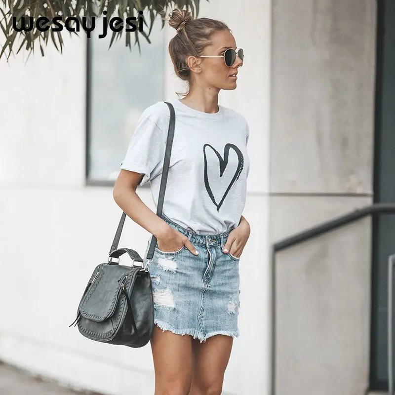 Love Harajuku White Female T-shirt 2019 T Summer Novelty Tee Shirt Femme Life is Boring Letters Print Women Tshirt
Love Harajuku White Female T-shirt 2019 T Summer Novelty Tee Shirt Femme Life is Boring Letters Print Women Tshirt