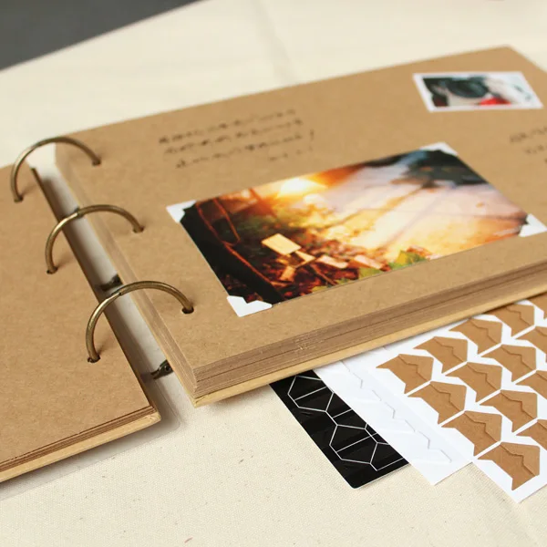 Kraft album DIY manual Korea creative couple baby paste type family album album the polaroid
Kraft album DIY manual Korea creative couple baby paste type family album album the polaroid