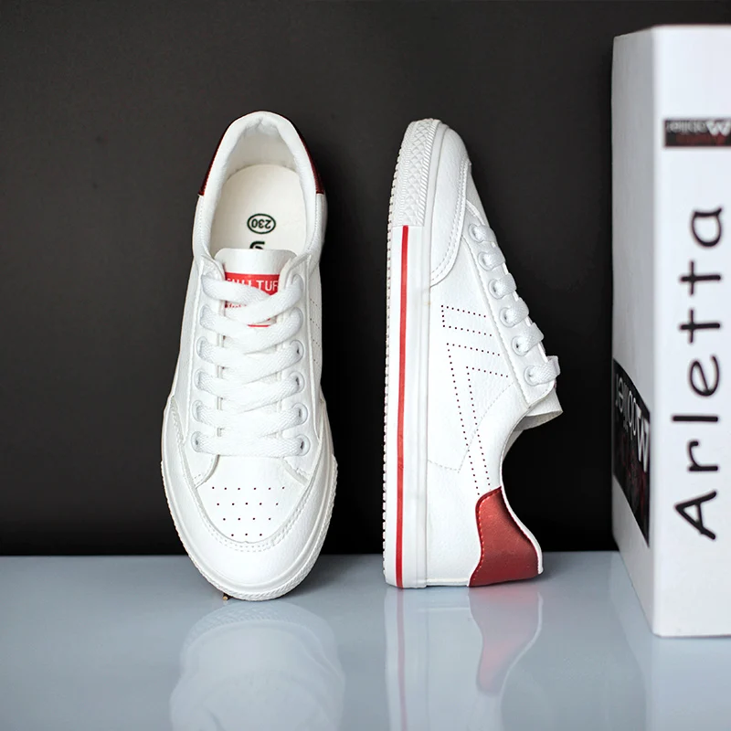 Spring and autumn fashion casual shoes Breathable comfort footwear Rubber sole Microfiber shoe upper wear-resistant
Spring and autumn fashion casual shoes Breathable comfort footwear Rubber sole Microfiber shoe upper wear-resistant