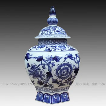 GuciBlue and white porcelain cans vase exports of Southeast Asian foreign trade porcelain pendants
GuciBlue and white porcelain cans vase exports of Southeast Asian foreign trade porcelain pendants