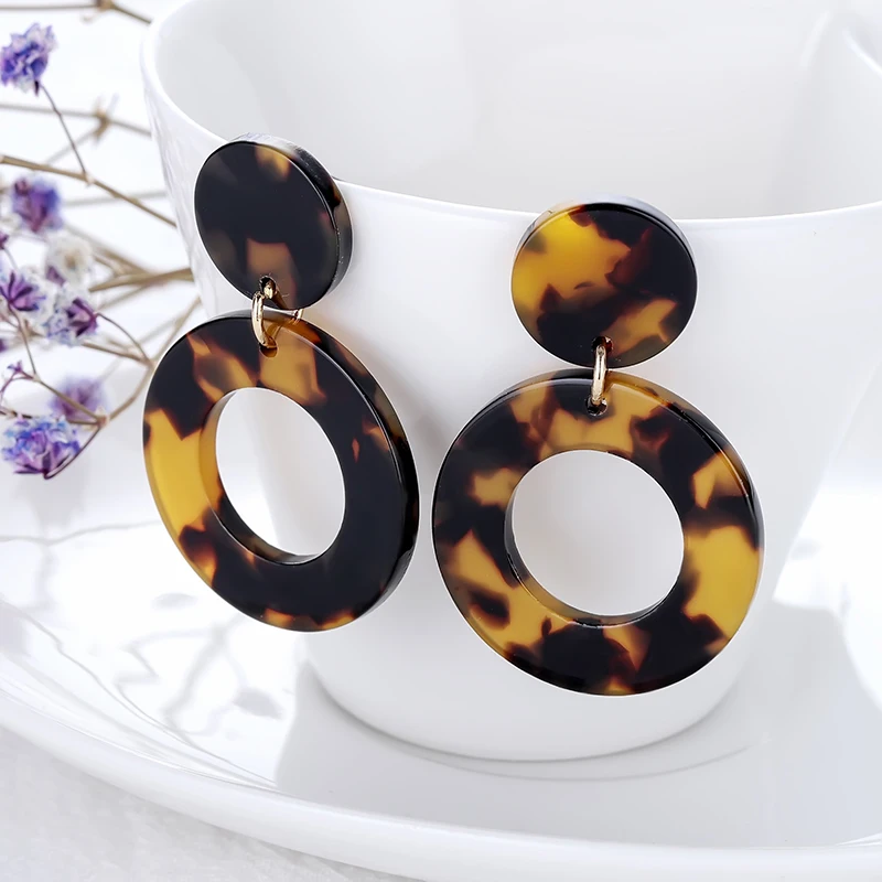 Fashion Leopard Earrings for Women Bohemian Geometric Trends Earrings Long Acrylic Earring Tortoiseshell Brincos Gifts Wholesale
Fashion Leopard Earrings for Women Bohemian Geometric Trends Earrings Long Acrylic Earring Tortoiseshell Brincos Gifts Wholesale