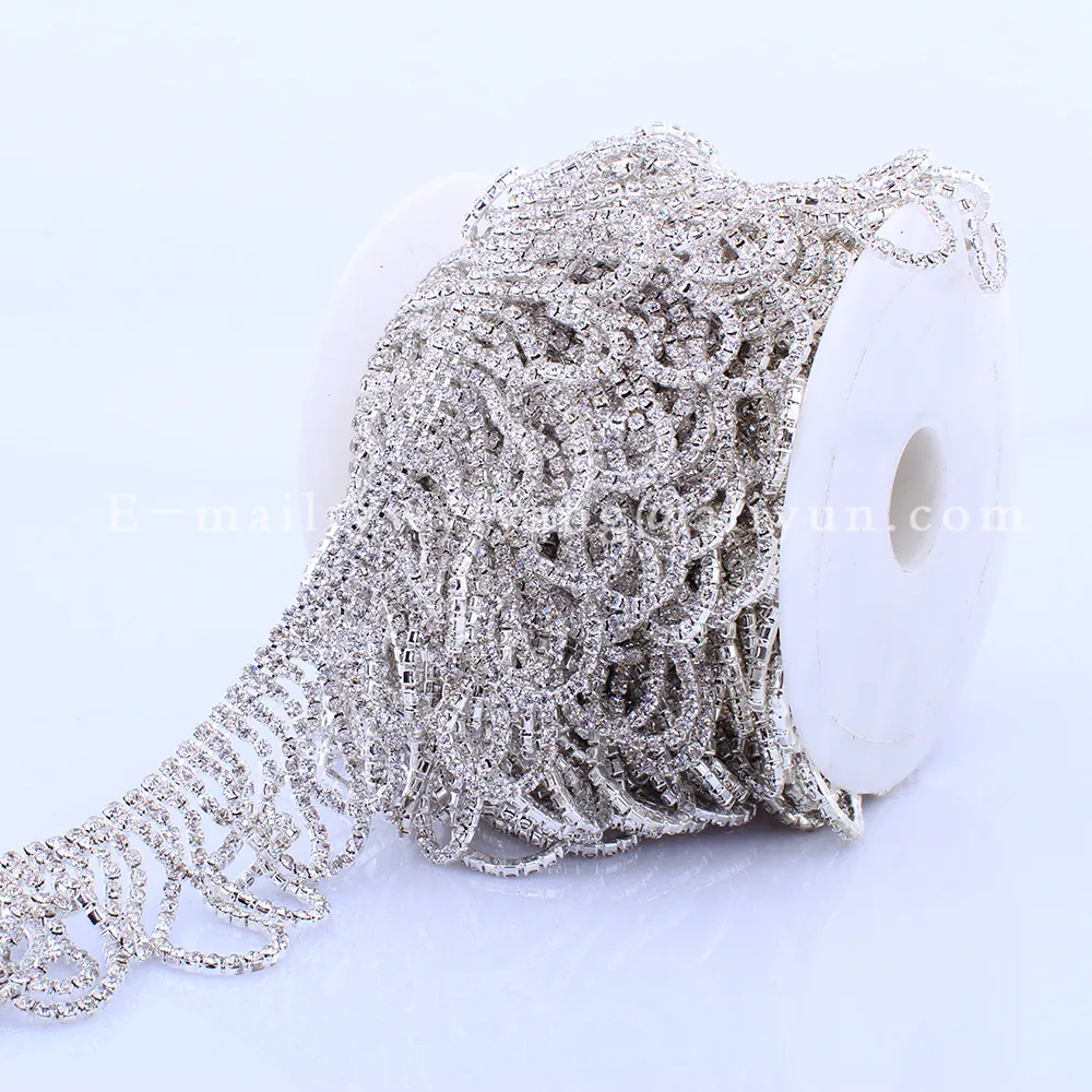 5yards Sew on Crystal Rhinestone Trim Tassel cup chain Clear stone Bridal Dress Decoration Costume Shoes Bags Applique HF-531
5yards Sew on Crystal Rhinestone Trim Tassel cup chain Clear stone Bridal Dress Decoration Costume Shoes Bags Applique HF-531
