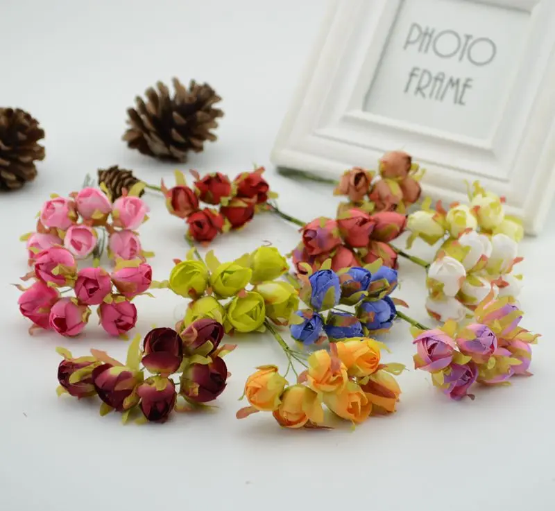 6pcs Artificial flower for home Decorative Rose buds silk flower DIY wreath material Bride wrist flower Wedding decoration
6pcs Artificial flower for home Decorative Rose buds silk flower DIY wreath material Bride wrist flower Wedding decoration