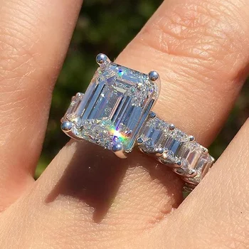 Huitan Sparkling Square Cubic Zircon Prong Setting Wedding Noble Ring Band For Women With Tiny Cubic Zirconia Trendy Jewel Femme
Huitan Sparkling Square Cubic Zircon Prong Setting Wedding Noble Ring Band For Women With Tiny Cubic Zirconia Trendy Jewel Femme