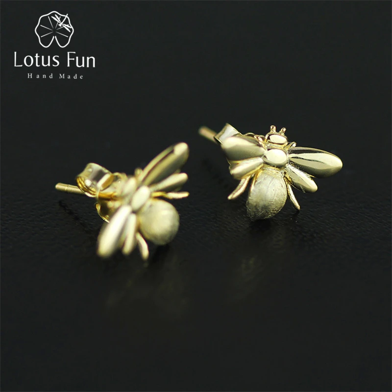 Lotus Fun Real 925 Sterling Silver Natural Creative Handmade Designer Fine Jewelry Cute Honeybee Stud Earrings for Women Brincos
Lotus Fun Real 925 Sterling Silver Natural Creative Handmade Designer Fine Jewelry Cute Honeybee Stud Earrings for Women Brincos