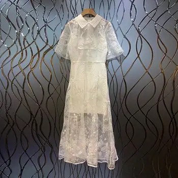The new summer 2020 small endowment the embroidery perspective pure color waist of the dress
The new summer 2020 small endowment the embroidery perspective pure color waist of the dress