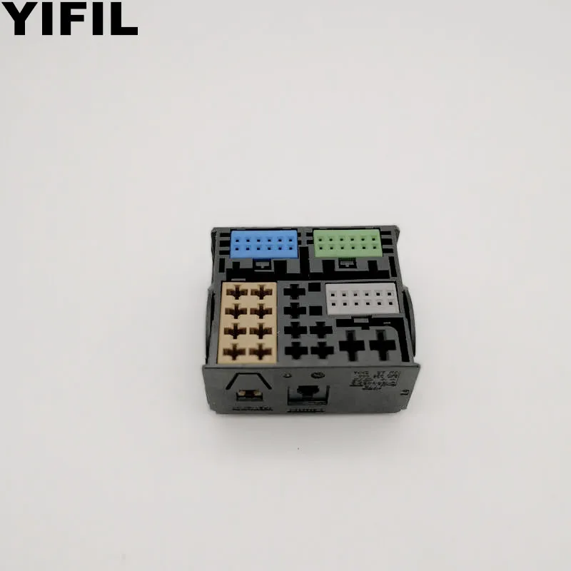 TE Navigation Multimedia Host Harness Connector Plug With Terminal For VW AUDI 1394046-1
TE Navigation Multimedia Host Harness Connector Plug With Terminal For VW AUDI 1394046-1