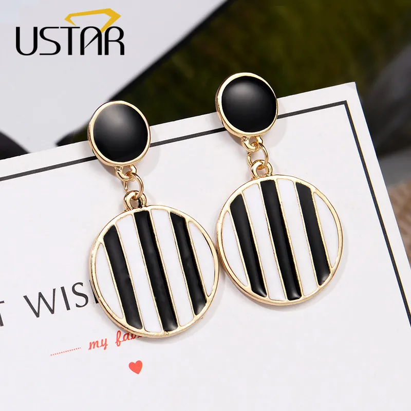 USTAR Black white Stripes Drop Earrings for Women Statement Round Dangle Earrings 2018 Fashion Jewelry hanging Oorbellen gifts
USTAR Black white Stripes Drop Earrings for Women Statement Round Dangle Earrings 2018 Fashion Jewelry hanging Oorbellen gifts