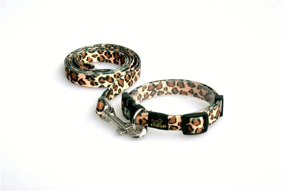 Fashion light leopard printing dog collar leash Nylon dog harness S/M/XL size for small cat big dog pet dog products Supplies 
Fashion light leopard printing dog collar leash Nylon dog harness S/M/XL size for small cat big dog pet dog products Supplies