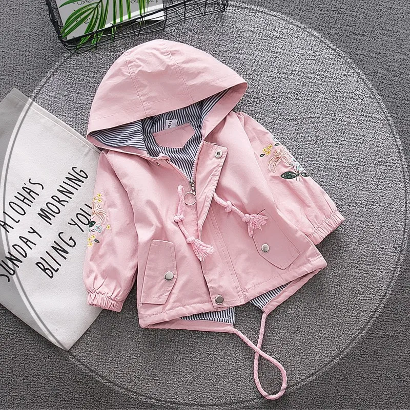 Spring and Autumn Children's Clothes, Hooded Girls Coat Embroidery Tri-coloured Windshirts, 0-3 Years Old
Spring and Autumn Children's Clothes, Hooded Girls Coat Embroidery Tri-coloured Windshirts, 0-3 Years Old