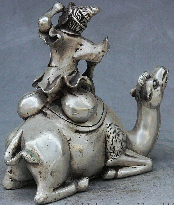decoration Tibet copper silver China Folk Silver Old Man Ride Camel llama Ship Of The Desert Animal Statue
decoration Tibet copper silver China Folk Silver Old Man Ride Camel llama Ship Of The Desert Animal Statue