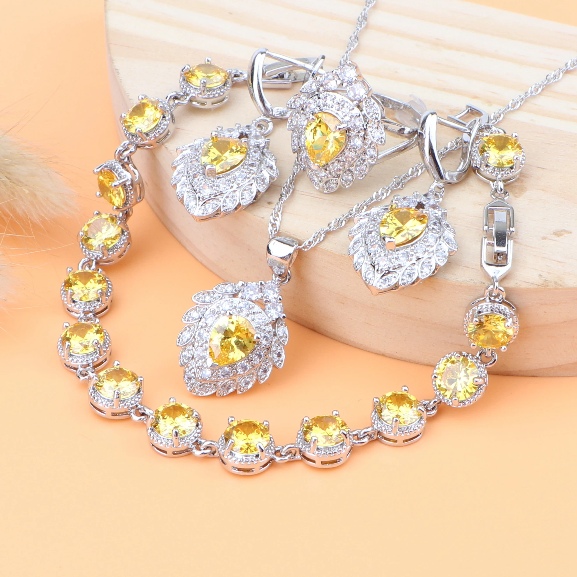 Wedding Silver 925 Yellow Zirconia Bridal Jewelry Sets For Women Costume Jewelry Earrings Pendant Rings Necklace Set Gift Box
Wedding Silver 925 Yellow Zirconia Bridal Jewelry Sets For Women Costume Jewelry Earrings Pendant Rings Necklace Set Gift Box