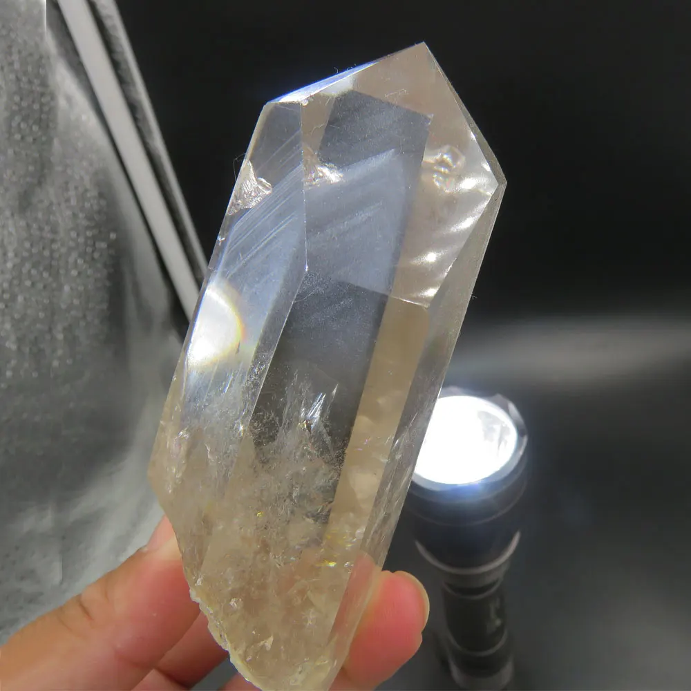 RARE ! 193g AAAA 100% Natural Clear Quartz Crystal Point Wand + Ghost Crystal "Pyramid Mountain" Layers Reiki Healing 2019 Gift
RARE ! 193g AAAA 100% Natural Clear Quartz Crystal Point Wand + Ghost Crystal "Pyramid Mountain" Layers Reiki Healing 2019 Gift