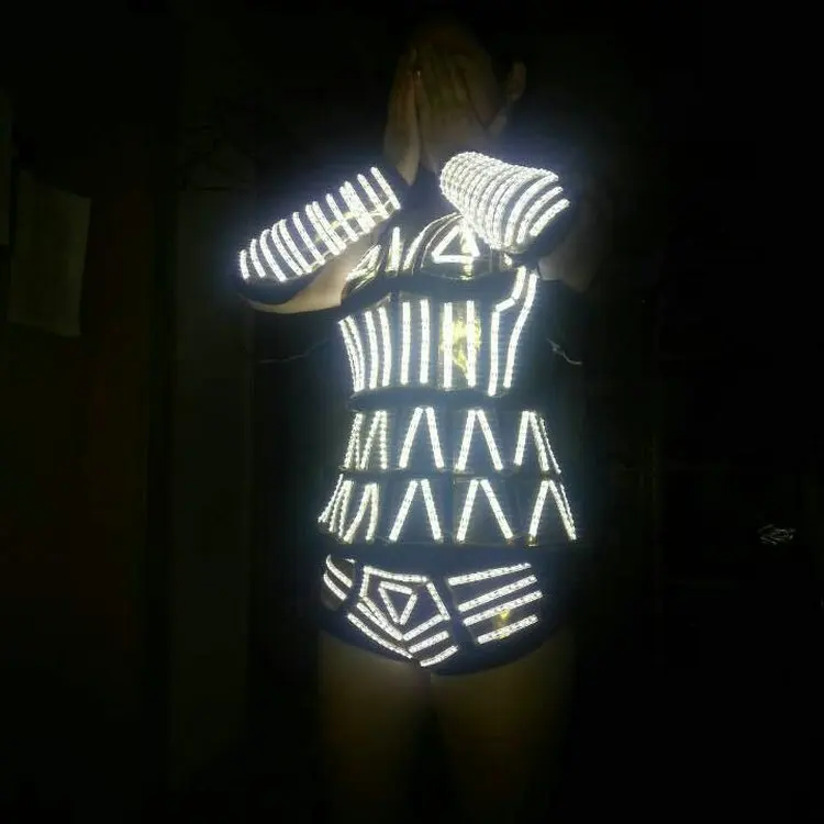 Яркие товары для событий, светодиодная лампа, Женский костюм робота для танцев, светодиодное шоу
Яркие товары для событий, светодиодная лампа, Женский костюм робота для танцев, светодиодное шоу