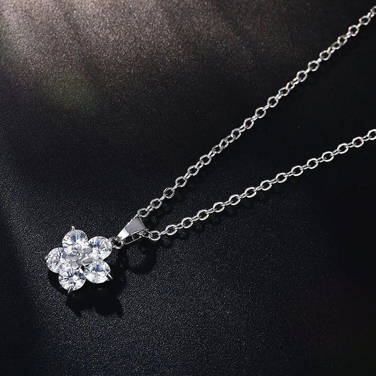 FYM Fashion Silver Color Flower Shape Pendants & Necklaces For Women Cubic Zircon Jewelry Crystal Necklaces For Party
FYM Fashion Silver Color Flower Shape Pendants & Necklaces For Women Cubic Zircon Jewelry Crystal Necklaces For Party