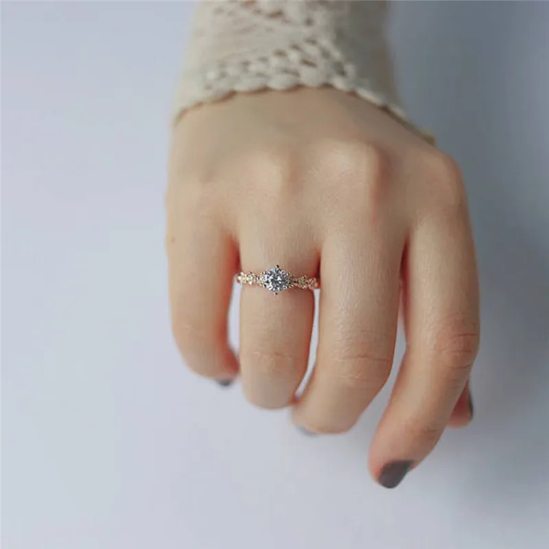 Romad Top Quality Classical Cubic Zirconia Wedding Ring Rose Gold Color CZ Austrian Crystals Rings Jewelry Bijouterie Z3
Romad Top Quality Classical Cubic Zirconia Wedding Ring Rose Gold Color CZ Austrian Crystals Rings Jewelry Bijouterie Z3