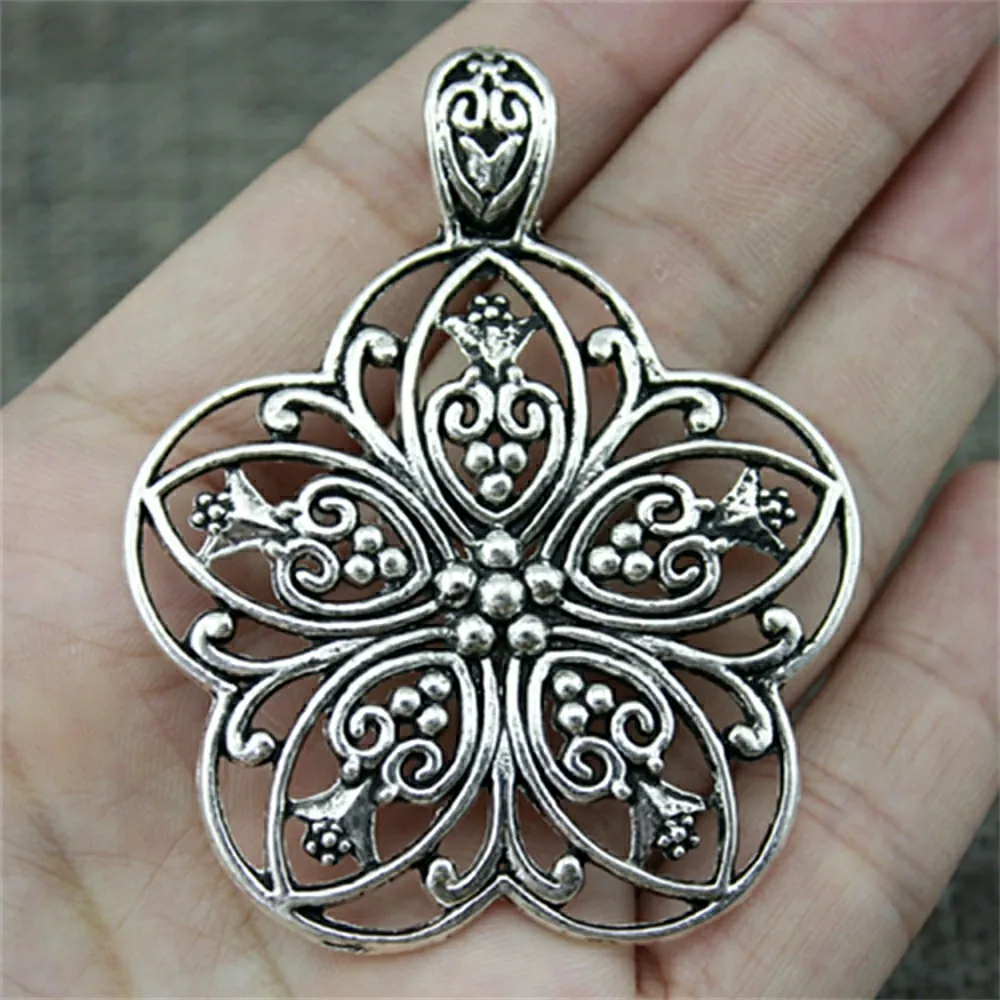 WYSIWYG 1pcs 67x53mm Flower Charm Pendants Antique Silver Flower Pendants Charm Big Flower Charm For Jewelry Making
WYSIWYG 1pcs 67x53mm Flower Charm Pendants Antique Silver Flower Pendants Charm Big Flower Charm For Jewelry Making