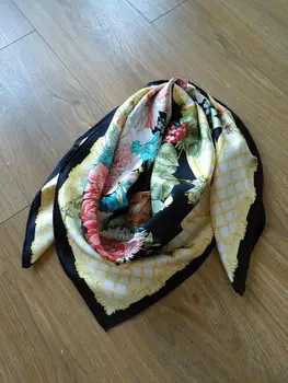 2019 new arrival spring autumn classic 100% pure silk scarf twill hand made roll 90*90 cm shawl wrap for women lady
2019 new arrival spring autumn classic 100% pure silk scarf twill hand made roll 90*90 cm shawl wrap for women lady