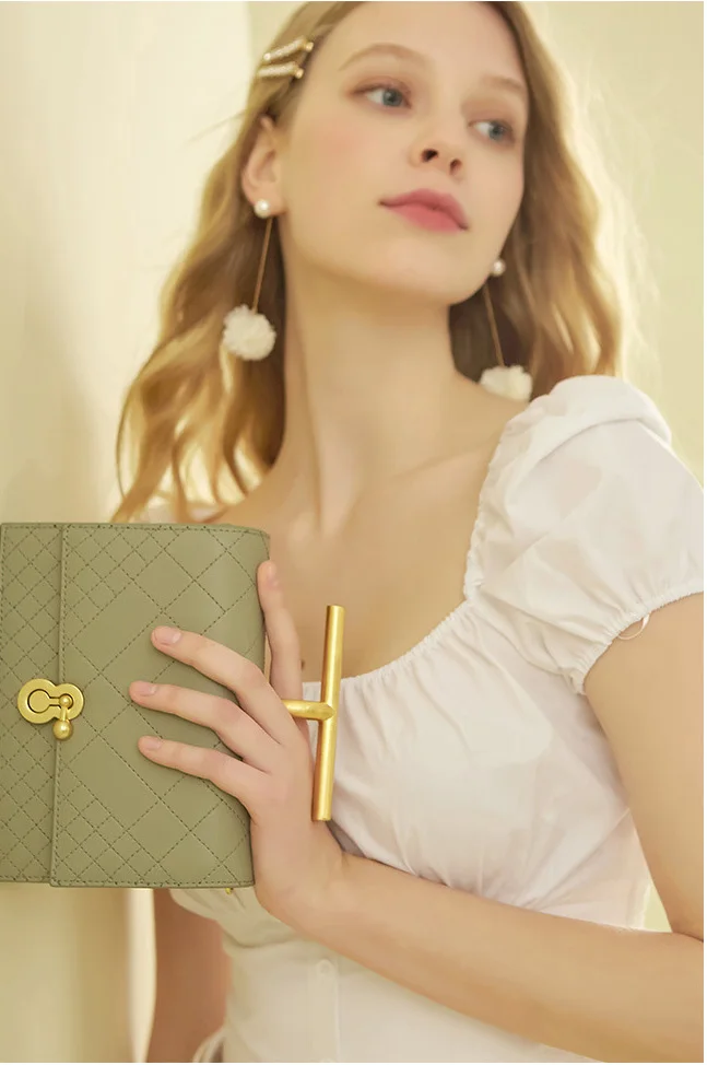 2019 Summer Bag Cowhide Leather Woman Shoulder Bags And Handbags Small Flap Handbags T-Shaped Handbag Crossbody Bags For Women
2019 Summer Bag Cowhide Leather Woman Shoulder Bags And Handbags Small Flap Handbags T-Shaped Handbag Crossbody Bags For Women