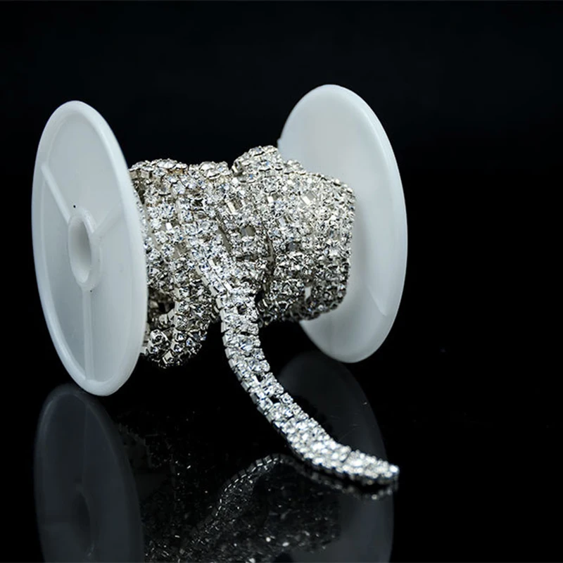 1 Yard 0.9 cm Beautiful Clear Glass Rhinestone Silver Applique Chain Bridal Dress Trim R2683Y
1 Yard 0.9 cm Beautiful Clear Glass Rhinestone Silver Applique Chain Bridal Dress Trim R2683Y