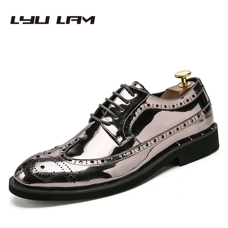 Golden Patent Full Brogue Shoes Men Dress Oxfords Shoes Carved PU Leather Shoes Lace Up Platform Bullock Business Men's Flats
Golden Patent Full Brogue Shoes Men Dress Oxfords Shoes Carved PU Leather Shoes Lace Up Platform Bullock Business Men's Flats