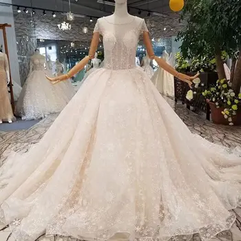 Vestido de noiva longo New Arrival Long Wedding Dress 2019 Scoop Neck Short Sleeves Chapel Train Appliques Lace Bridal Gowns
Vestido de noiva longo New Arrival Long Wedding Dress 2019 Scoop Neck Short Sleeves Chapel Train Appliques Lace Bridal Gowns