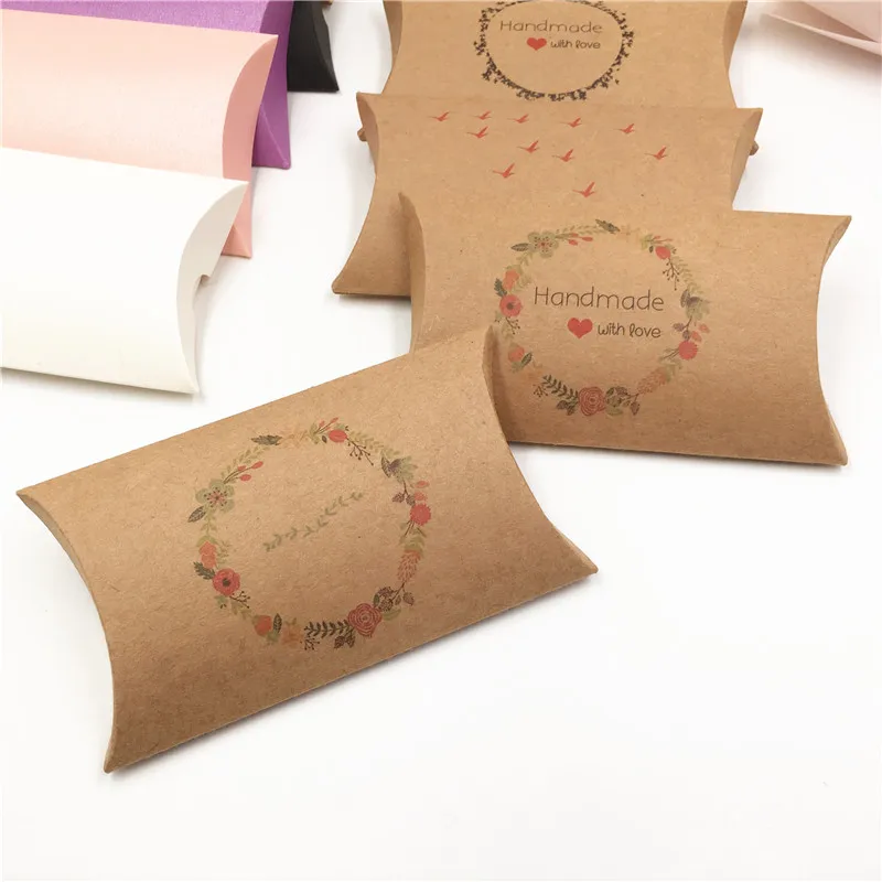 12Pcs/Lot Kraft Paper Pillow Boxes Candy Cake Packaging Wedding Birthday Festival Holiday Handmade Cookies DIY Toy Gift Boxes
12Pcs/Lot Kraft Paper Pillow Boxes Candy Cake Packaging Wedding Birthday Festival Holiday Handmade Cookies DIY Toy Gift Boxes