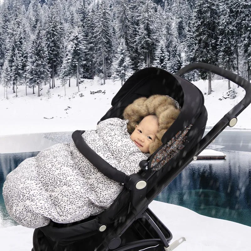 baby stroller baby envelopes Warm winter sleeping bag in the strollers for a newborn
baby stroller baby envelopes Warm winter sleeping bag in the strollers for a newborn
