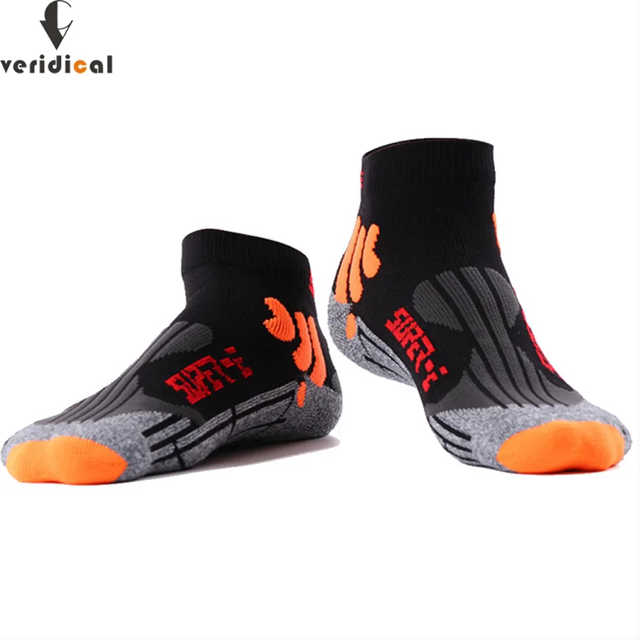 3 Pairs Professional Sport Socks LYCRA Quick-Drying Sweat-Absorbing Striped Badminton Tennis Fitness Outdoor Basketball Socks
3 Pairs Professional Sport Socks LYCRA Quick-Drying Sweat-Absorbing Striped Badminton Tennis Fitness Outdoor Basketball Socks