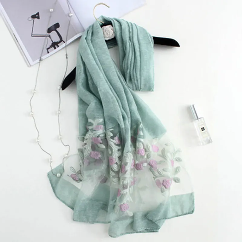 summer organza imitation silk scarves women fashion shawl versatile soft scarves Lady Flower embroidery scarves 200 cm *70 cm
summer organza imitation silk scarves women fashion shawl versatile soft scarves Lady Flower embroidery scarves 200 cm *70 cm