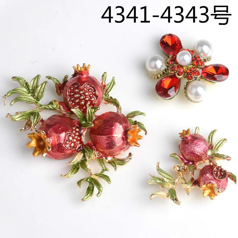 100pcs Enamel Pendants Beads Jewellery Craft Christmas Tree 21mm Mixed Color